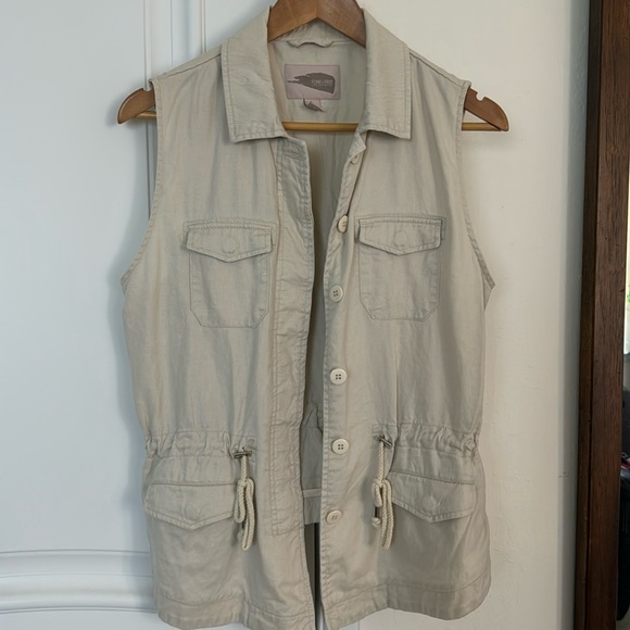 Cream utility vest from Forever 21, size XS - Picture 1 of 4